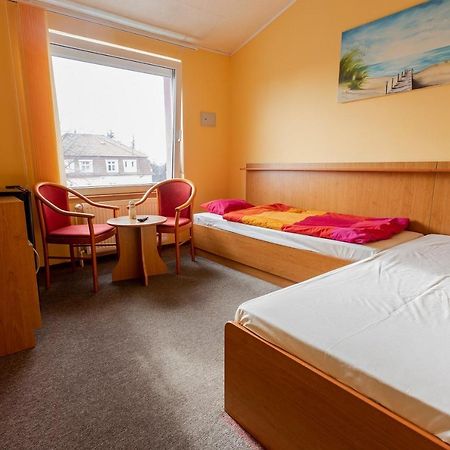 Penzion Skolicka Praag Buitenkant foto