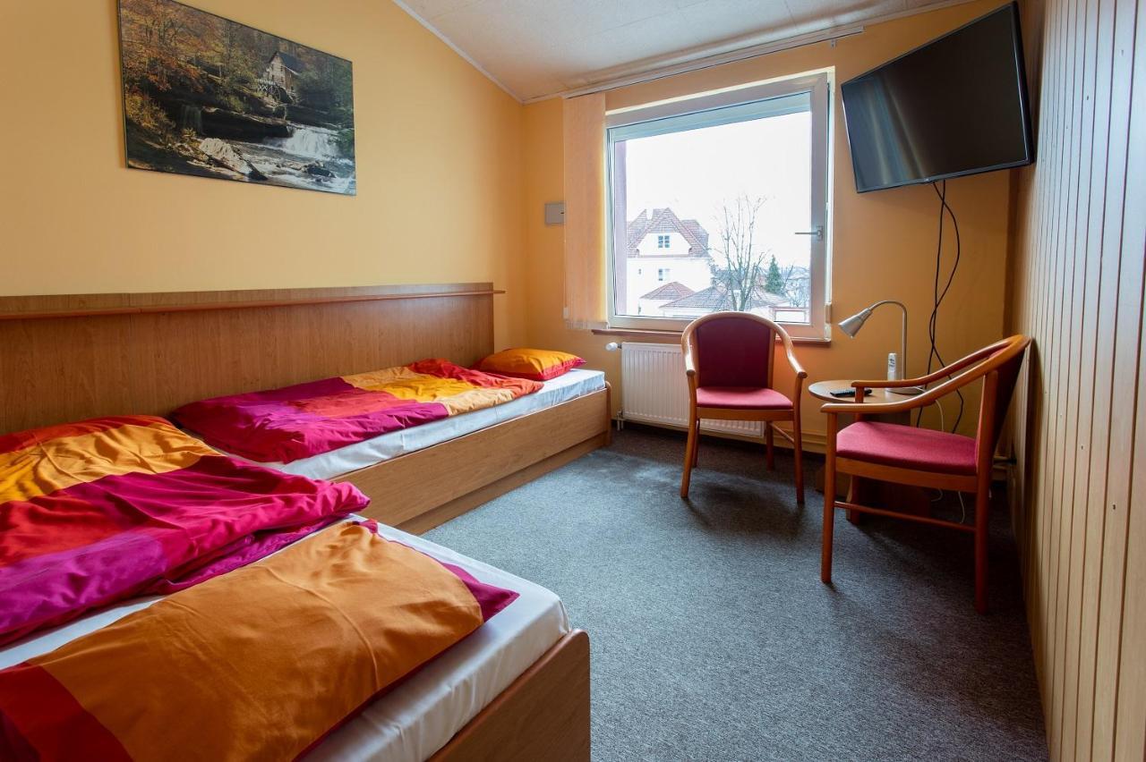 Penzion Skolicka Praag Buitenkant foto